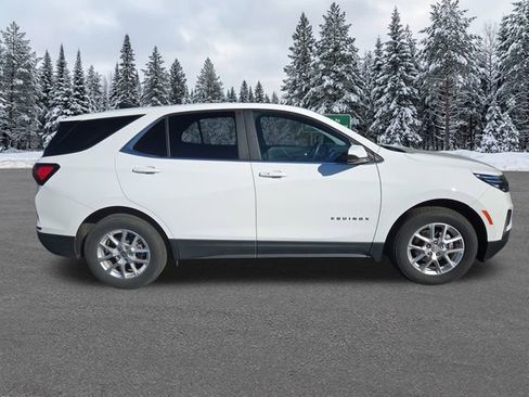 Used 2024 Chevrolet Equinox LT image 7