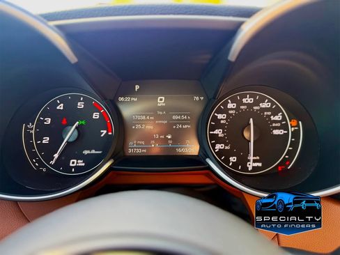 Used 2020 Alfa Romeo Giulia AWD w/ Cold Weather Package image 15
