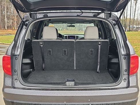 Used 2017 Honda Pilot EX image 24