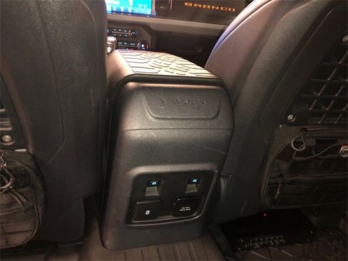 Used 2021 Ford Bronco Badlands image 31