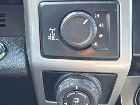 Used 2016 Ford F150 Lariat AWD/4WD image 19