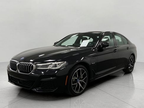 Used 2023 BMW 530e xDrive w/ Executive Package AWD/4WD image 9