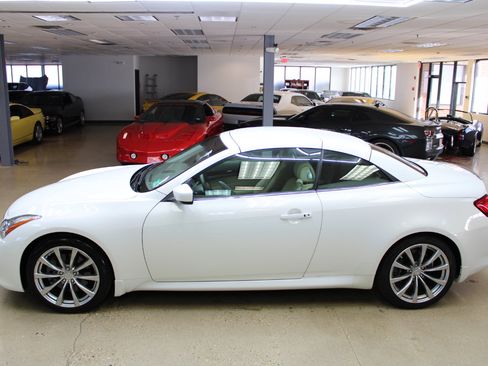 Used 2010 INFINITI G37 Sport w/ Premium Pkg image 22
