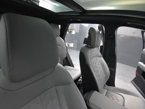 Used 2023 Kia Sportage X-Line w/ X-Line Premium Package image 17