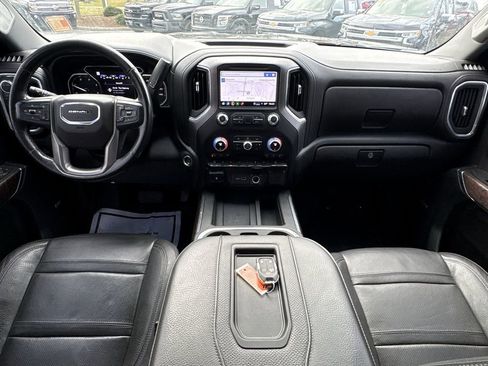 Certified 2022 GMC Sierra 3500 Denali w/ Technology Package image 23
