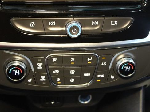 Used 2023 Chevrolet Traverse LT AWD/4WD image 26