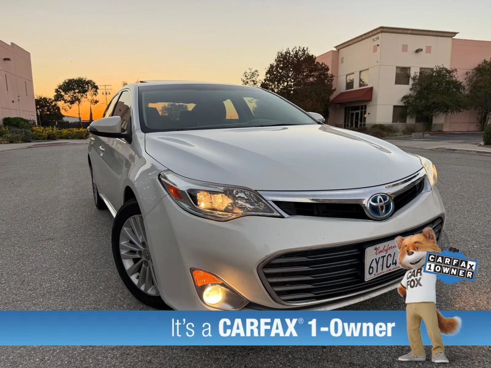 Used 2013 Toyota Avalon XLE Touring FWD image 3