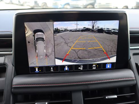 Used 2021 Chevrolet Tahoe RST w/ Luxury Package image 29