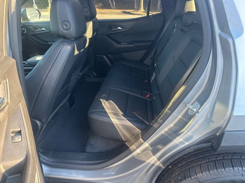 Used 2025 Chevrolet Equinox LT w/ Convenience Package II image 21