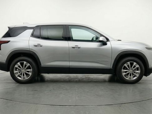 Used 2025 Chevrolet Equinox LT FWD image 11