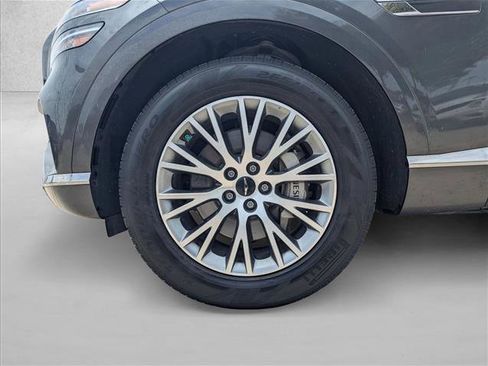Used 2025 Genesis GV80 2.5T Standard AWD/4WD image 23