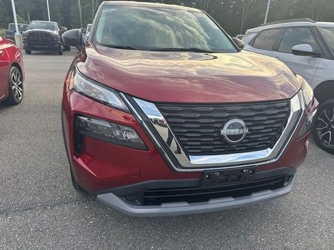 Used 2023 Nissan Rogue S AWD/4WD image 5