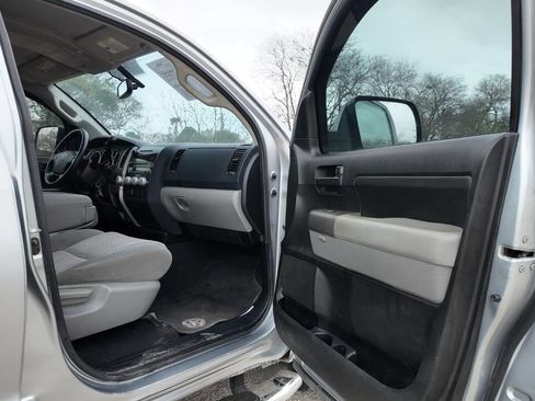 Used 2013 Toyota Tundra 2WD CrewMax w/ Tow Pkg image 10