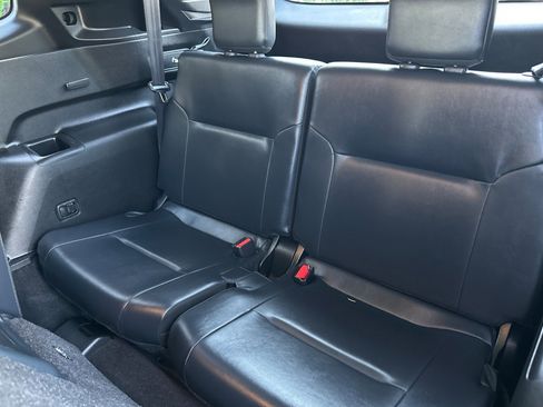 Used 2024 Mitsubishi Outlander SE image 16