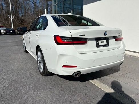 Used 2023 BMW 330i xDrive Sedan w/ Premium Package image 9