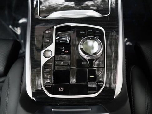 Used 2024 BMW X7 xDrive40i w/ Executive Package image 25