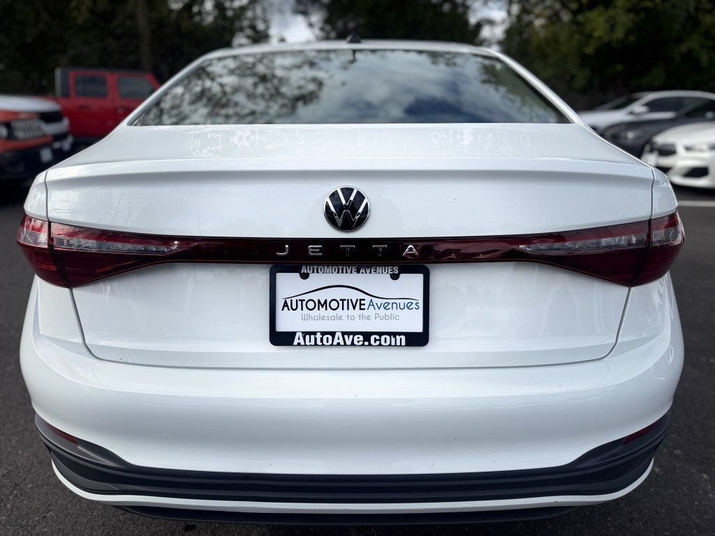 Used 2025 Volkswagen Jetta S FWD image 4