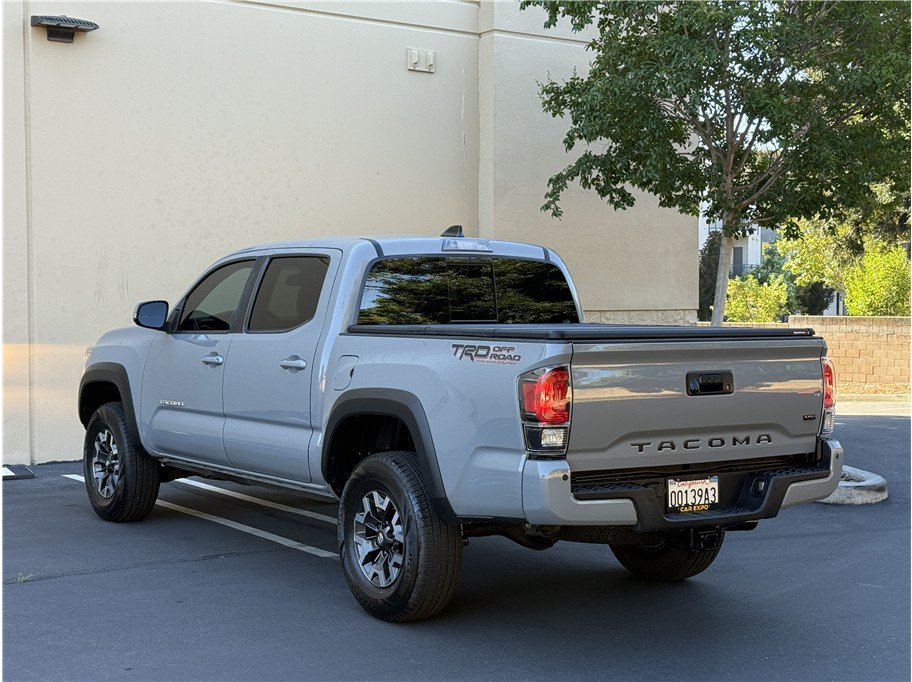 Used 2020 Toyota Tacoma TRD Off-Road w/ Technology Package RWD image 5