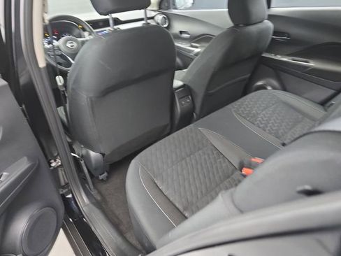 Used 2024 Nissan Kicks SV image 41