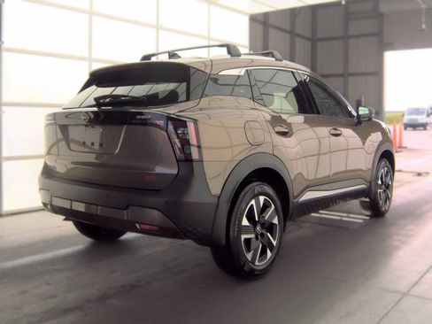 Used 2026 Nissan Kicks SR FWD image 4