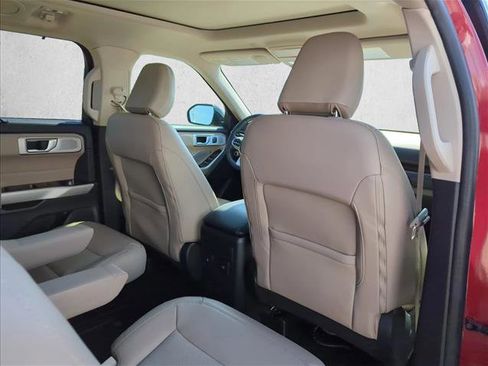 Used 2022 Ford Explorer Limited w/ Limited Technology Package image 21