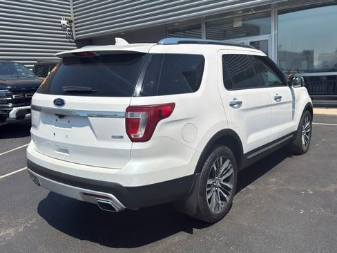 Used 2017 Ford Explorer Platinum AWD/4WD image 3