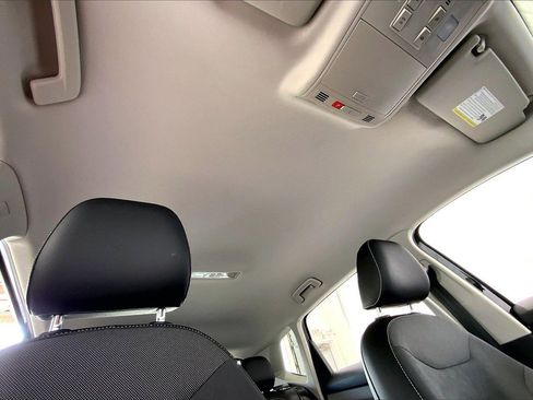 Used 2022 Volkswagen Taos SE image 27