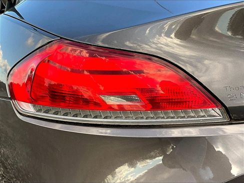 Used 2011 BMW Z4 sDrive30i w/ Premium Pkg image 21