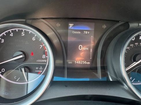 Used 2018 Toyota Camry SE image 24