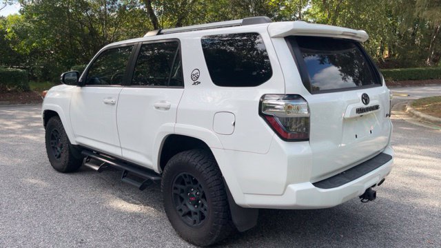Used 2023 Toyota 4Runner SR5 Premium w/ Moonroof Package AWD/4WD image 7