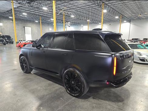 Used 2023 Land Rover Range Rover SE AWD/4WD image 3