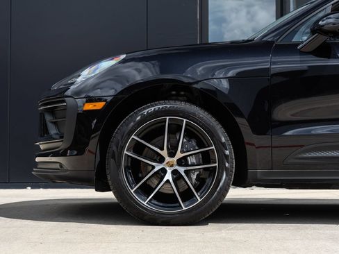 Certified 2026 Porsche Macan AWD/4WD image 13