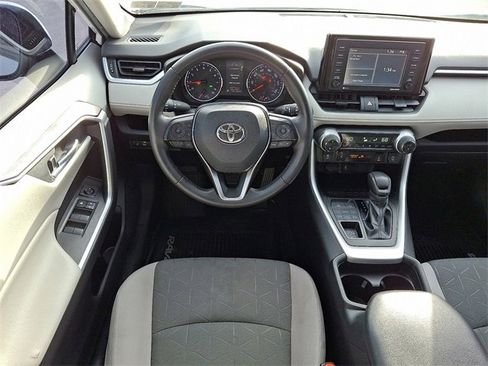 Used 2020 Toyota RAV4 XLE image 11
