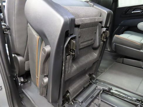 Used 2025 GMC Yukon AT4 w/ LPO, Get Active Package AWD/4WD image 70
