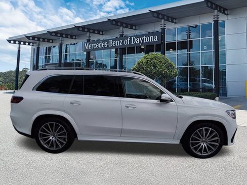 New 2026 Mercedes-Benz GLS 450 4MATIC image 3