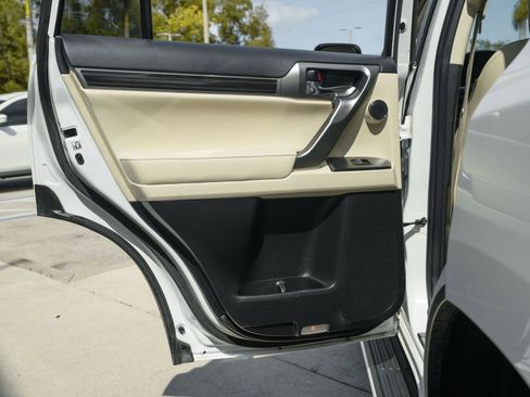 Used 2023 Lexus GX 460 Premium image 34