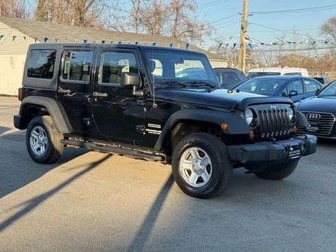 Used 2013 Jeep Wrangler Unlimited Sport AWD/4WD image 11