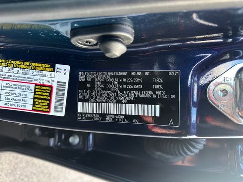 Used 2021 Toyota Highlander XLE image 14