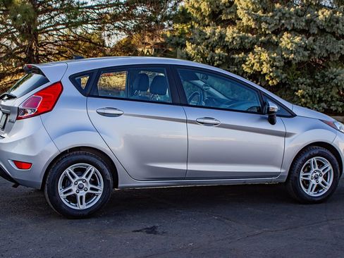 Used 2019 Ford Fiesta SE w/ Equipment Group 201A image 9