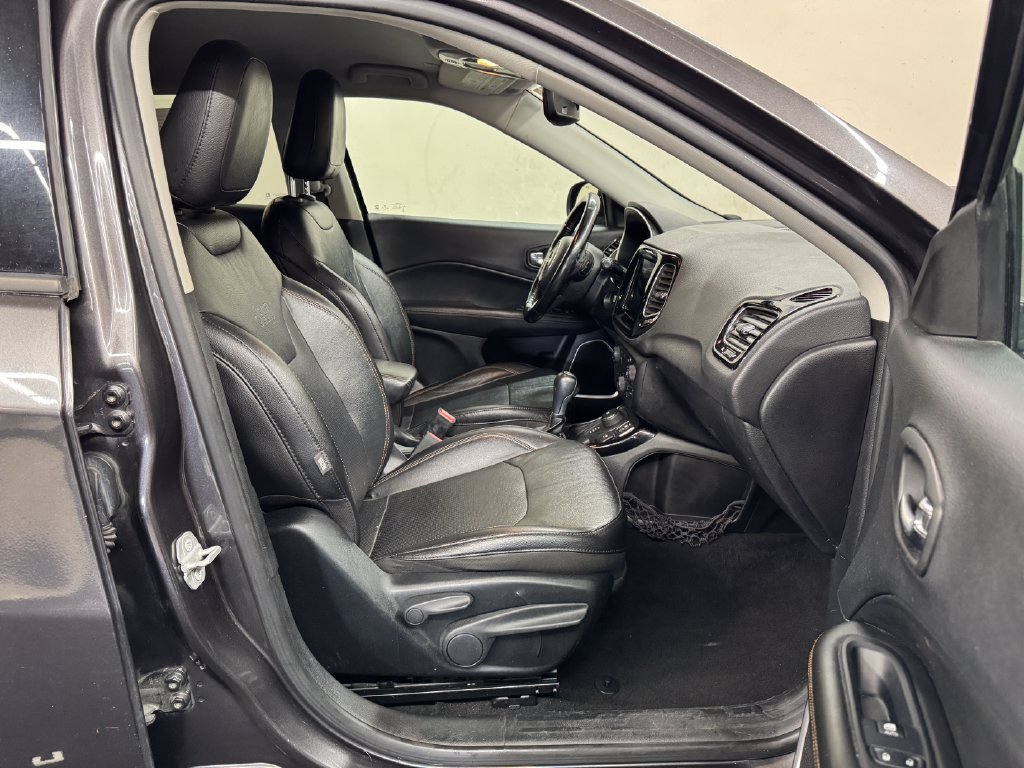 Used 2021 Jeep Compass Limited AWD/4WD image 28