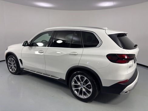 Used 2026 BMW X5 xDrive40i image 4