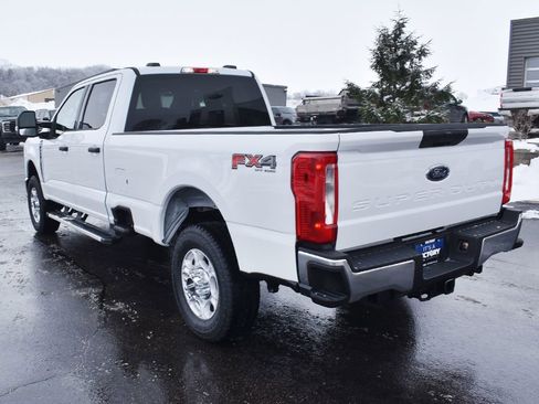 New 2026 Ford F250 XLT w/ FX4 Off-Road Package image 3