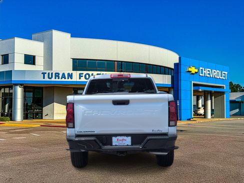 Used 2026 Chevrolet Colorado W/T w/ WT Custom Package RWD image 4