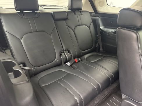 Used 2025 Honda Pilot Elite image 25