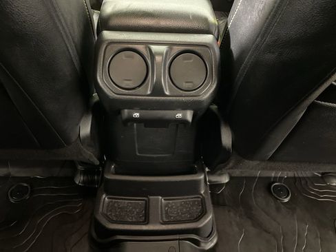 Used 2023 Jeep Wrangler Unlimited w/ Cold Weather Group image 18