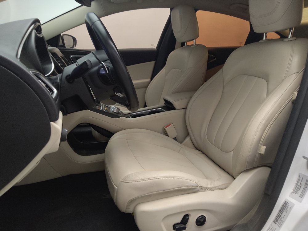 Used 2015 Chrysler 200 C FWD image 17