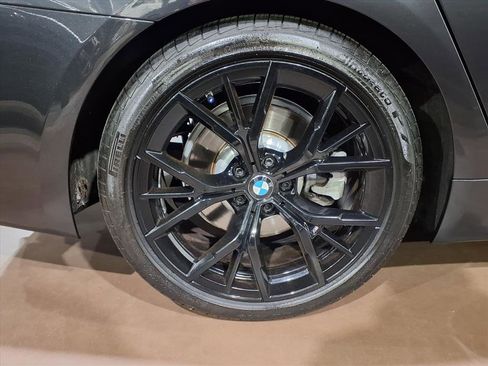 Used 2022 BMW 530i xDrive w/ M Sport Package image 9