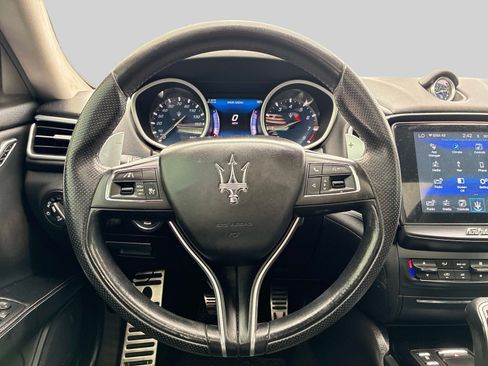 Used 2017 Maserati Ghibli S Q4 AWD/4WD image 18