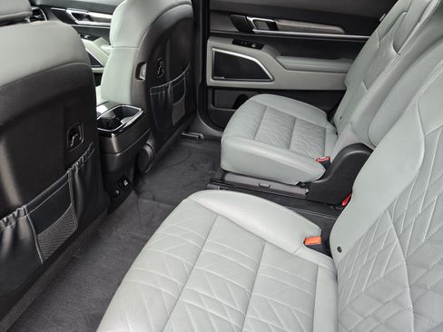 Used 2024 Kia Telluride SX Prestige X-Pro AWD/4WD image 32