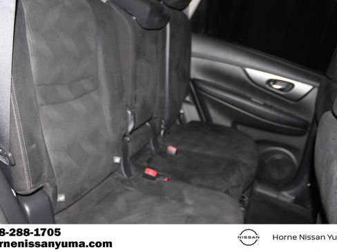 Used 2016 Nissan Rogue SV w/ SV Moonroof Package FWD image 7